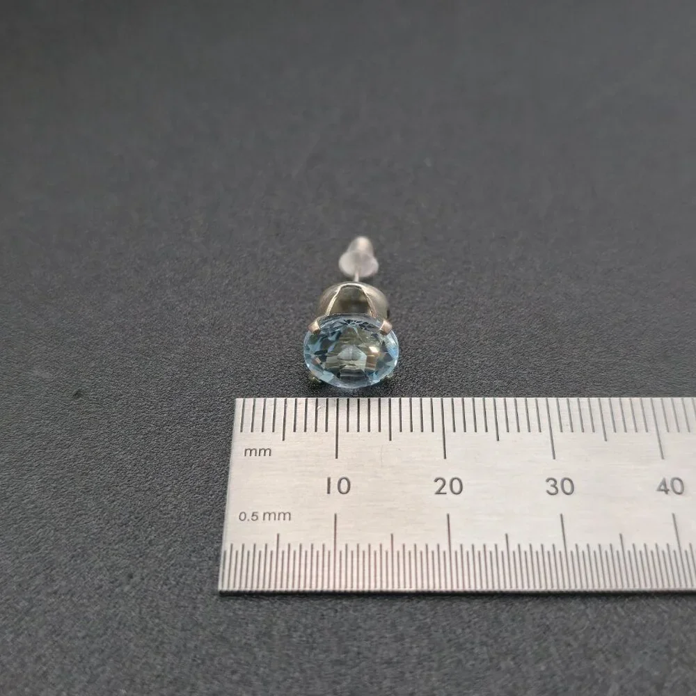 Sterling Silver Brilliant Blue Topaz Gem Stud Earrings A6975